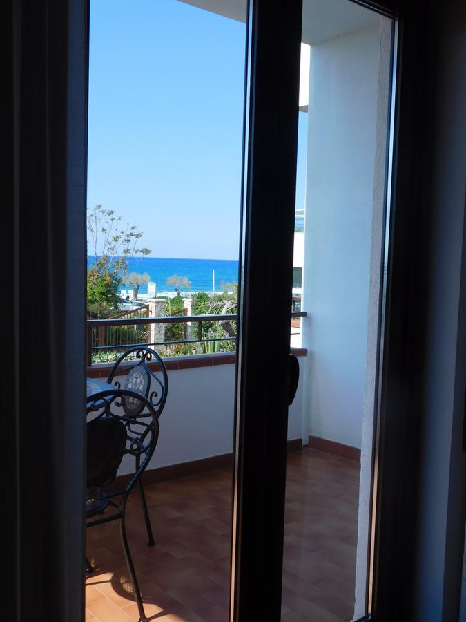 Stella Marina Sea & Sun Acomodação com café da manhã Cefalù Exterior foto